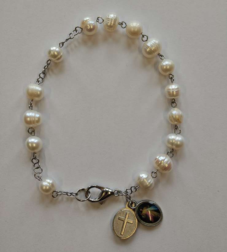 White Pearl Rosary Bracelet with Our Lady and the Christ Child medal and Divine Mercy Medal